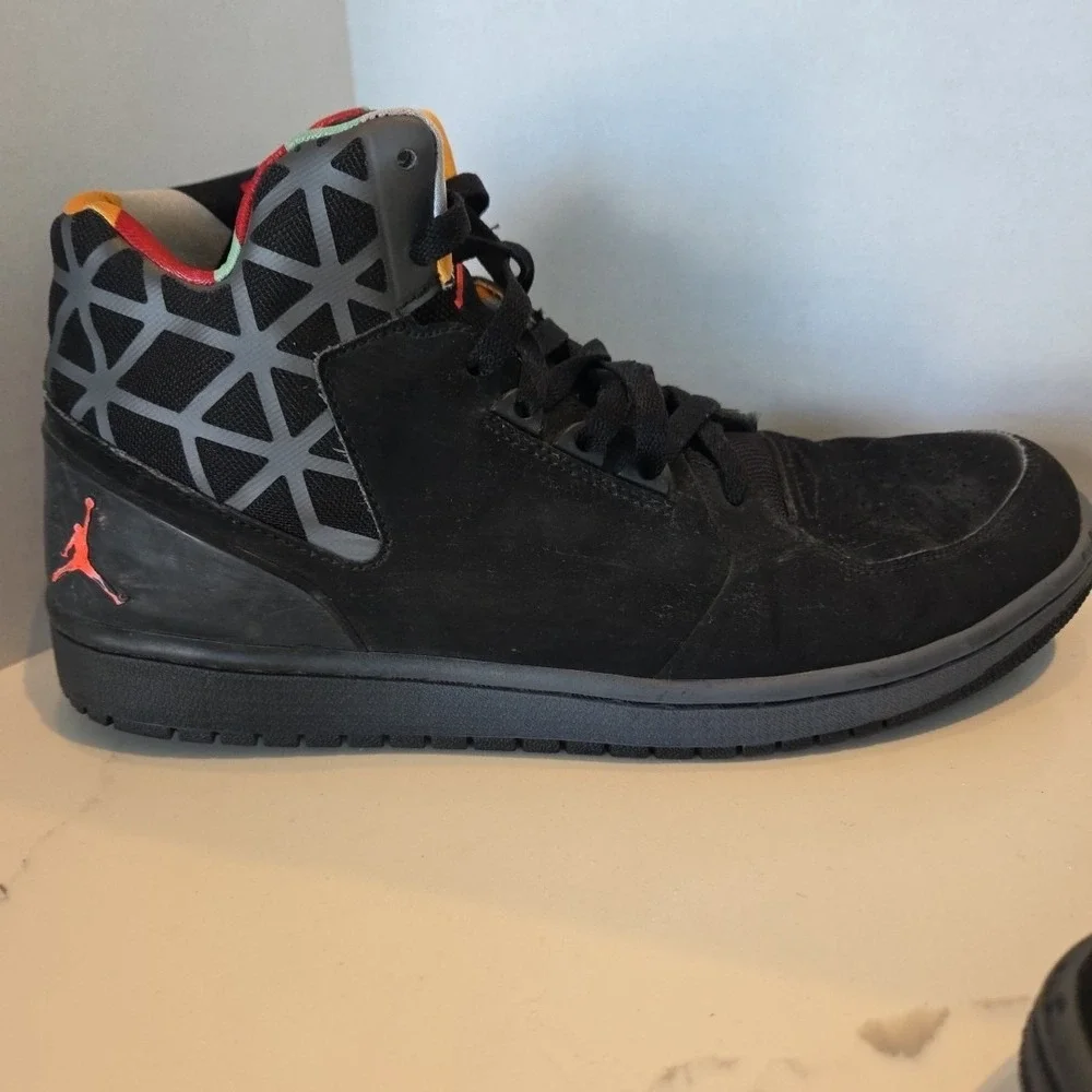 Size 10.5 - Jordan 1 Flight Black‎
